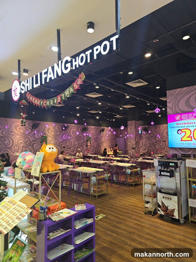 Shi Li Fang Hot Pot Interior