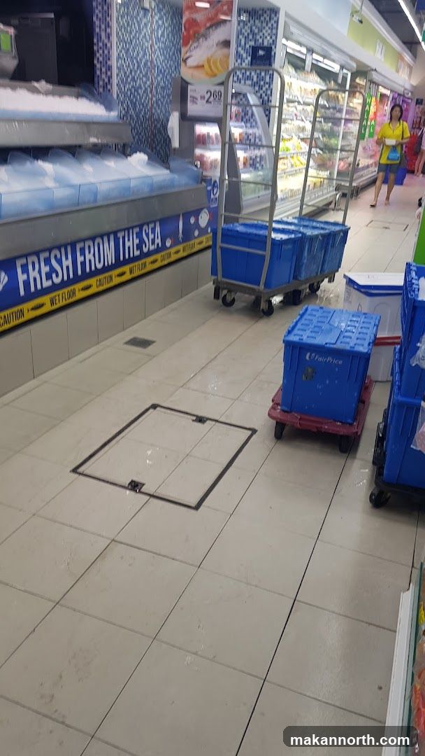Supermarket Fish Display