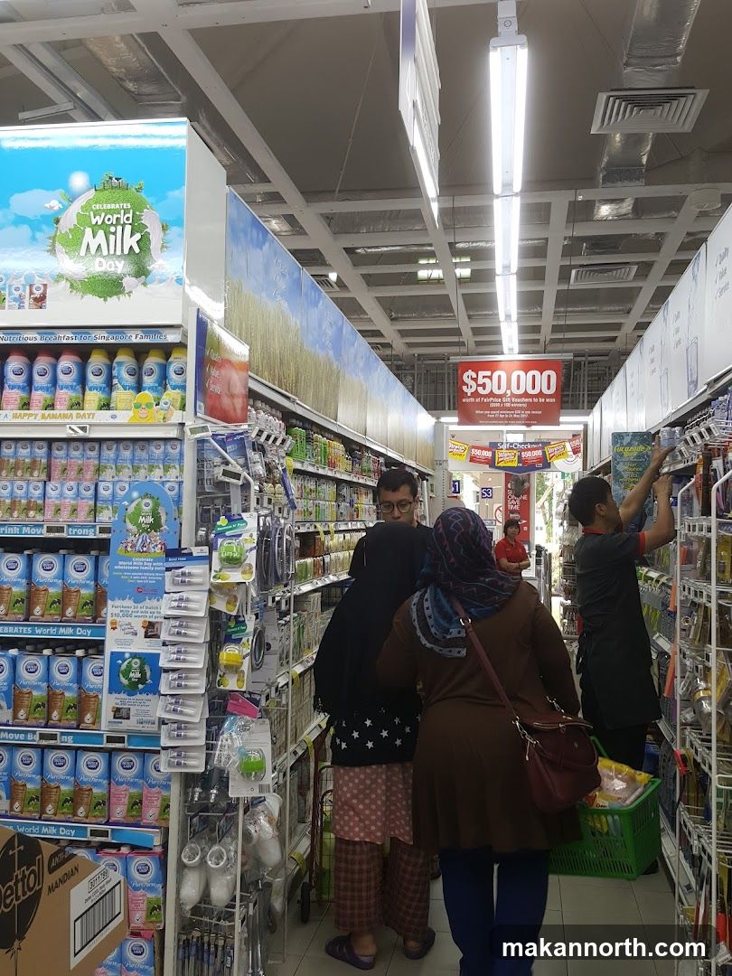 Supermarket Aisle