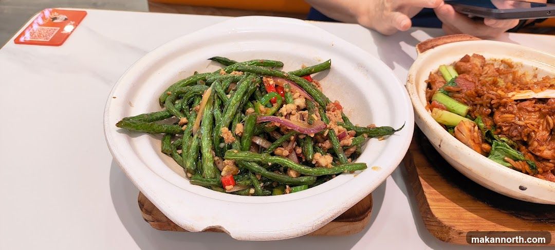 Stir-fried Green Beans and Rice Dish