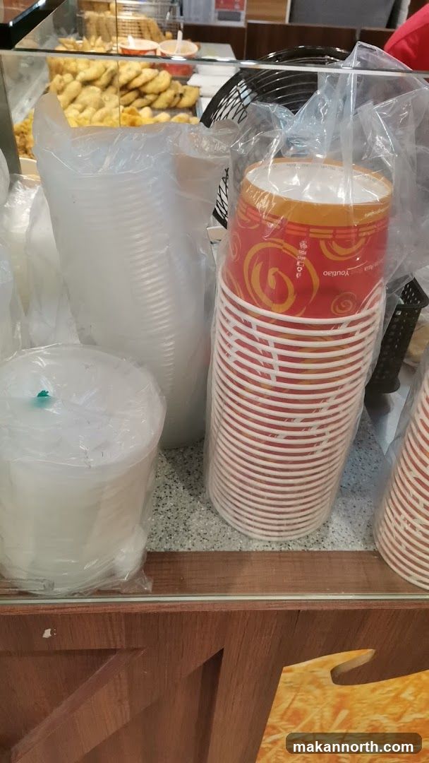 Disposable Cups and Food Display