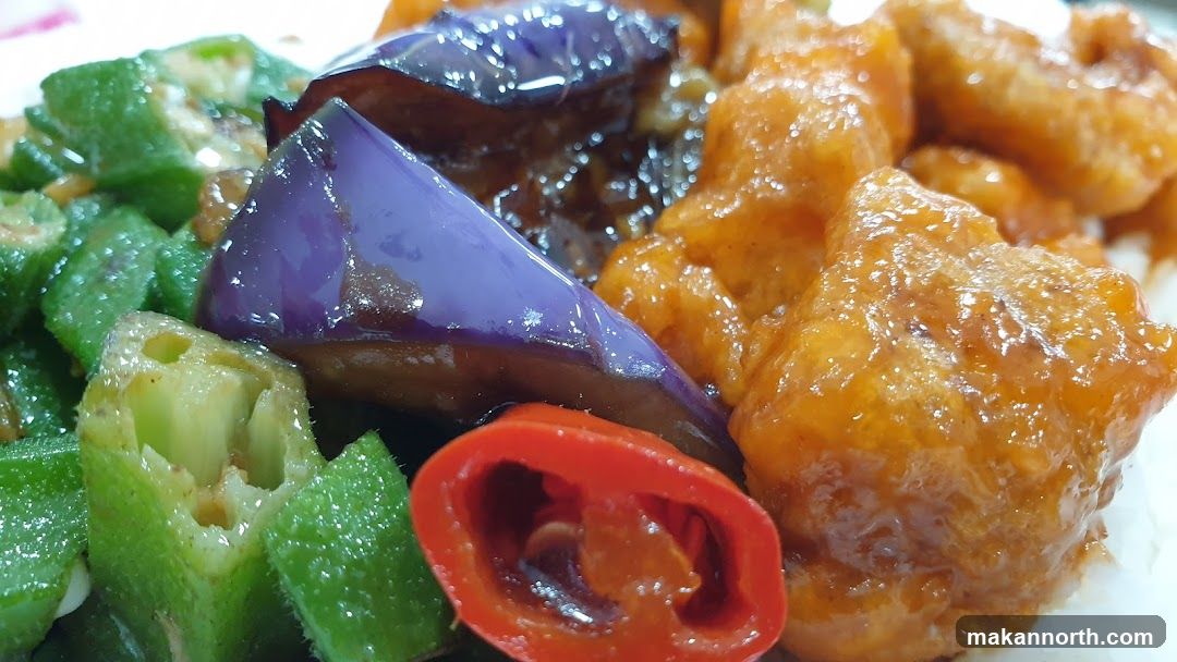 Stir-fried Dish with Eggplant and Okra