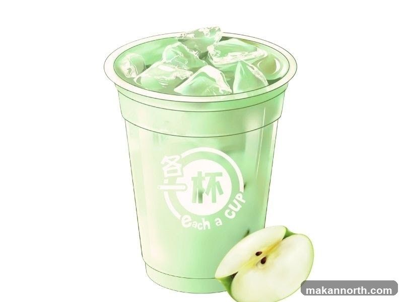 Green Drink with Apple Slice