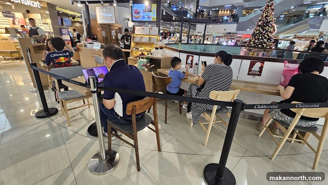 Châteraisé Cafe Seating Area