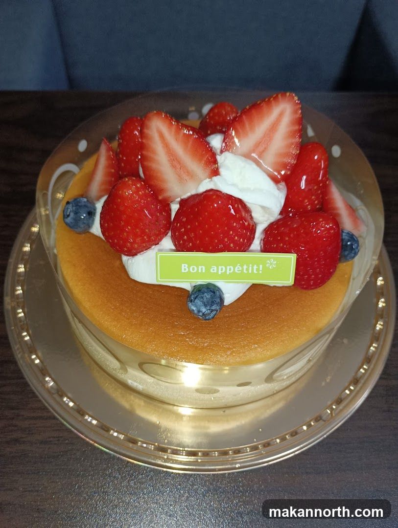 Strawberry and Blueberry Cake