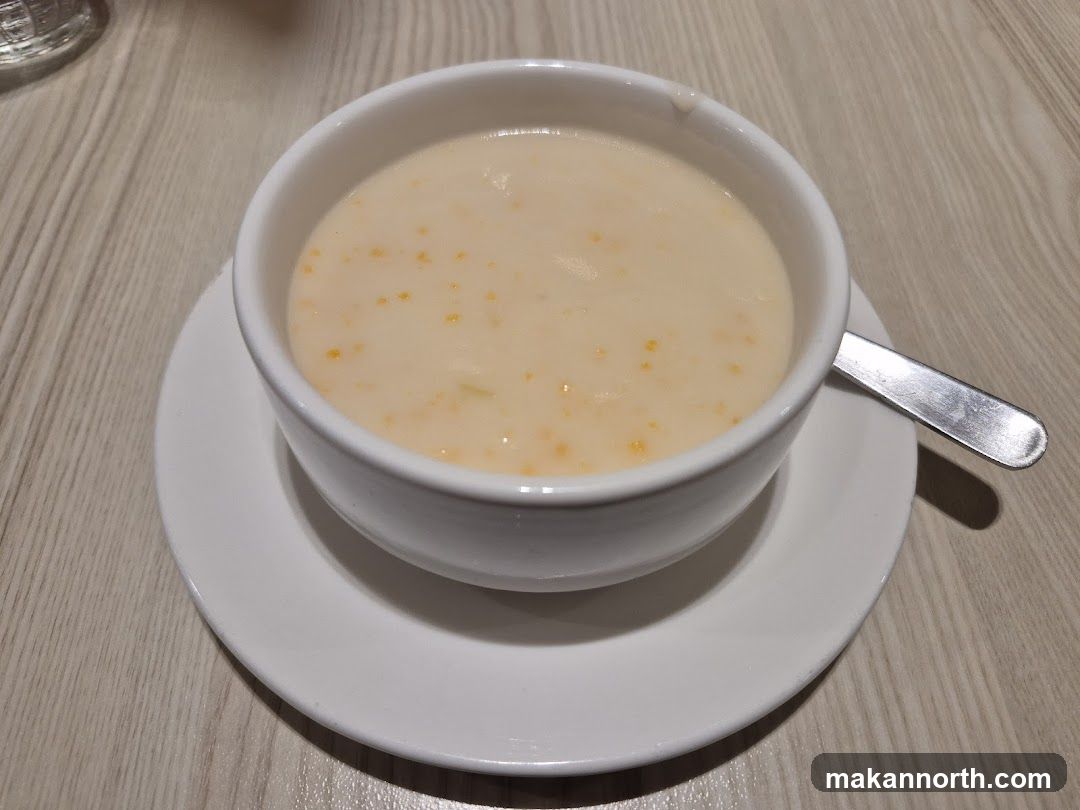 Creamy Soup with Corn Kernels
