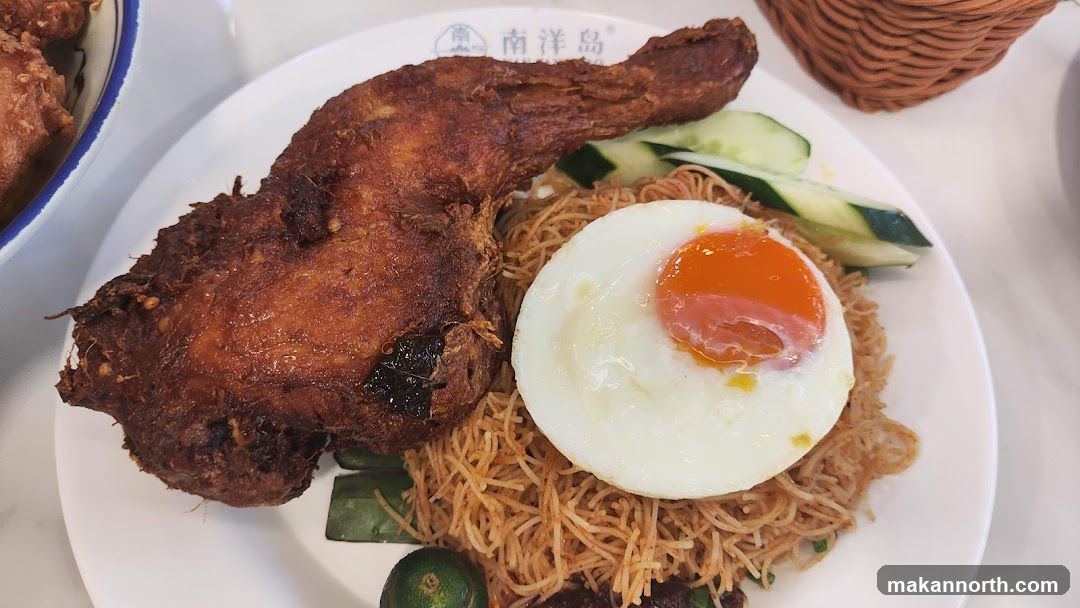 Fried Chicken with Noodles and Egg
