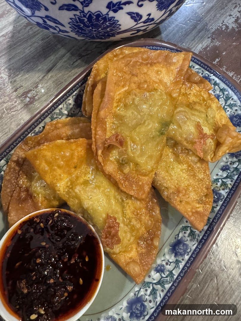 Fried Wontons with Dipping Sauce
