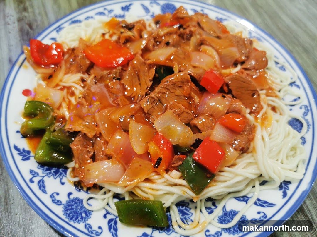 Beef and Pepper Noodles