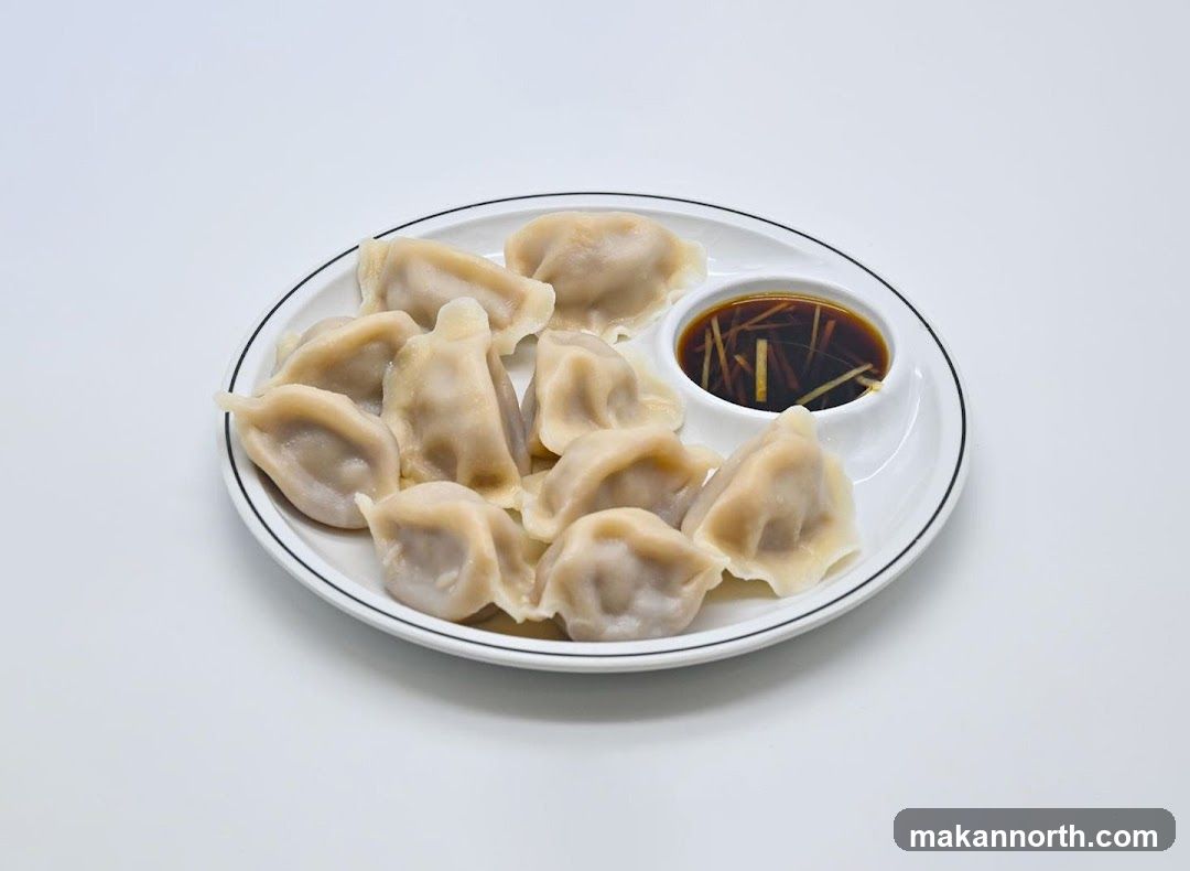 Dumplings with Dipping Sauce