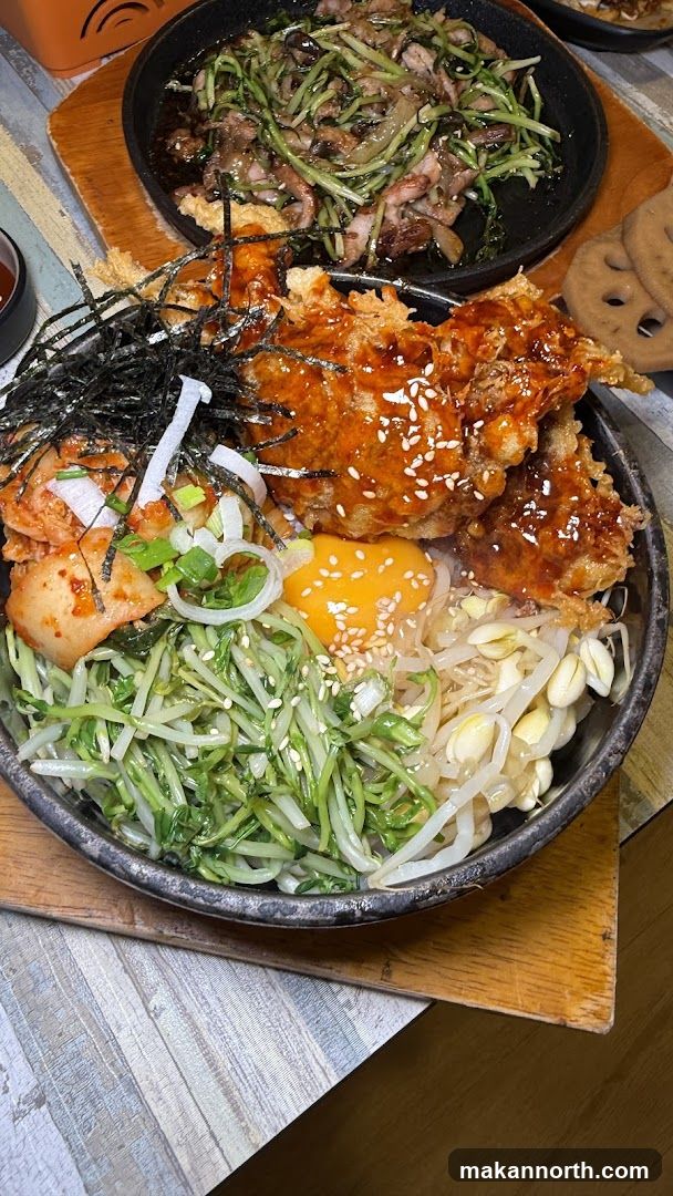 Korean Bibimbap with Fried Chicken