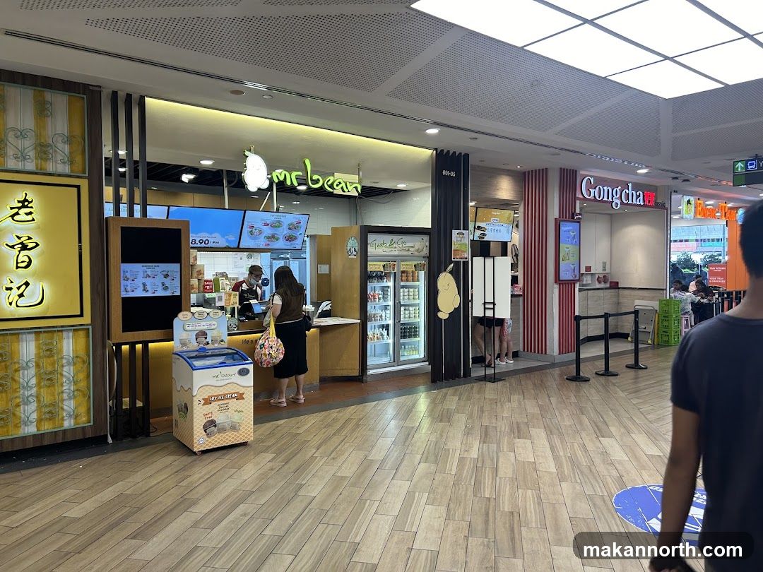 Mall Food Court with Mr. Bean and Gong Cha