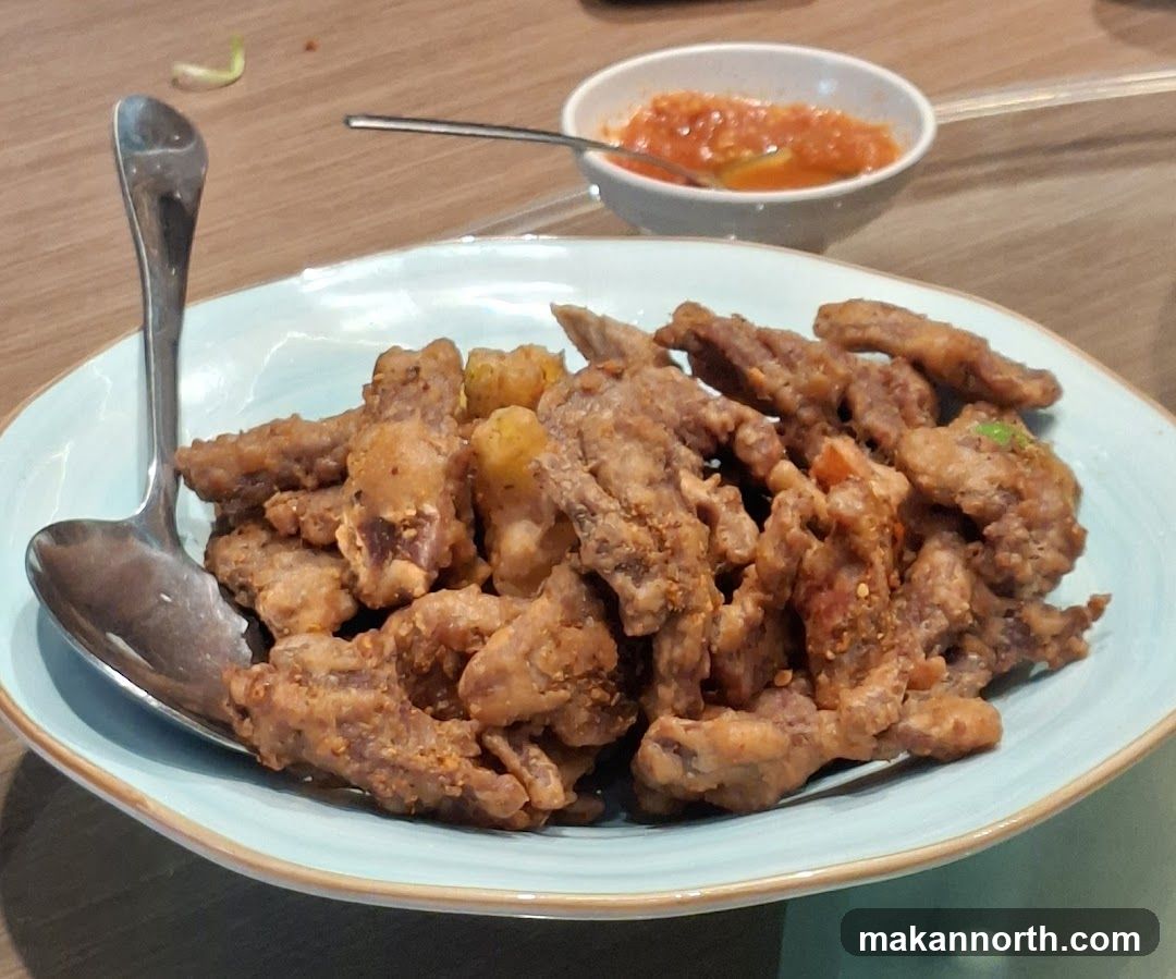 Crispy Fried Meat with Dipping Sauce