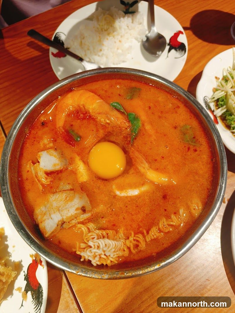 Tom Yum Soup with Shrimp and Egg