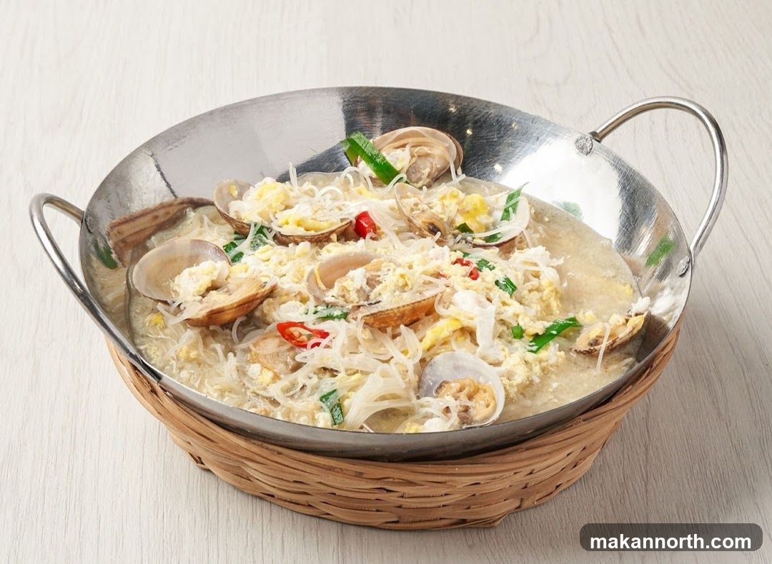 Clams with Noodles