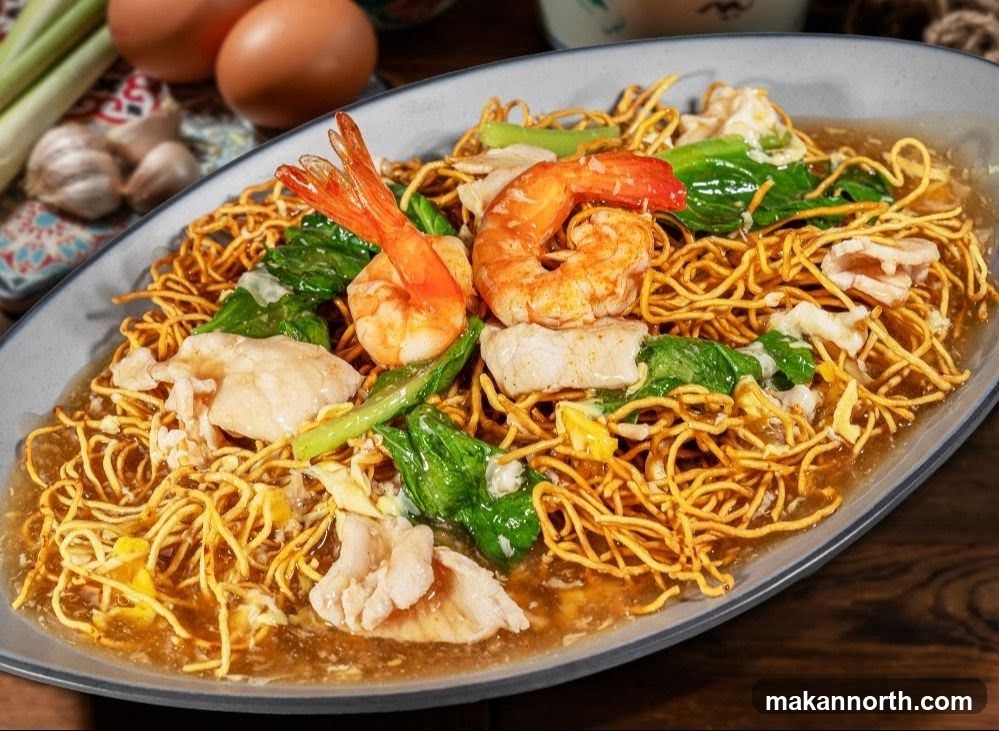 Crispy Noodles with Seafood and Vegetables