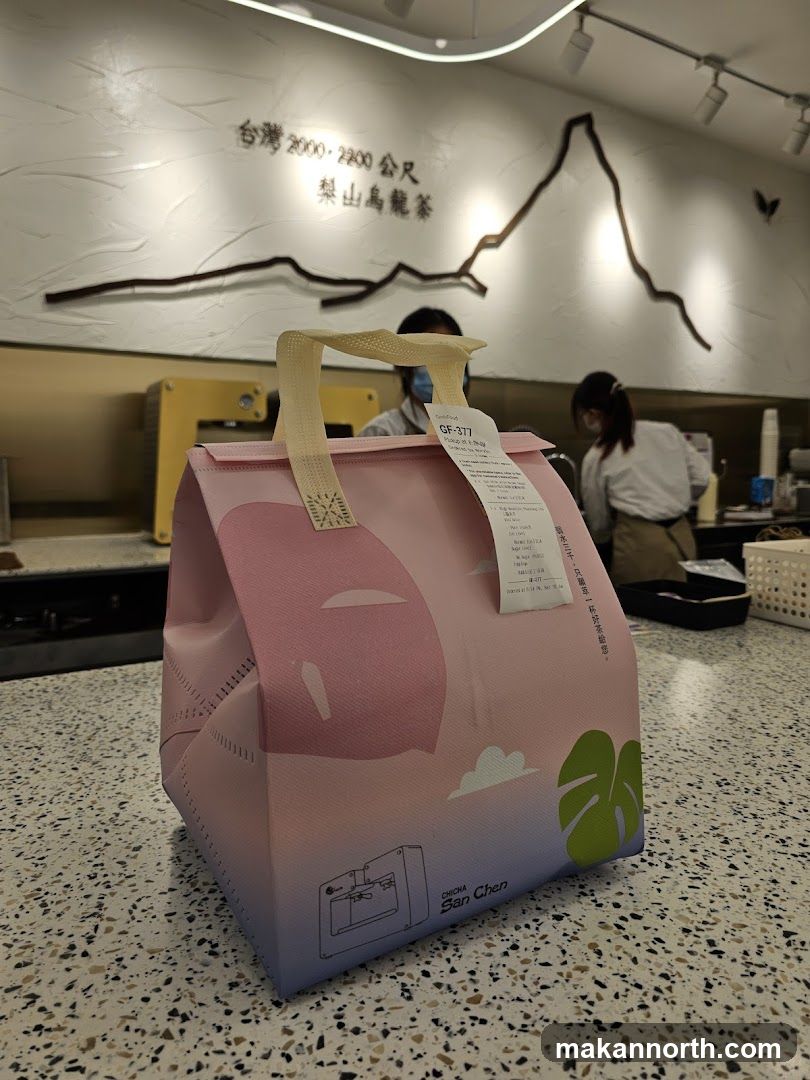 Takeaway Bag with Tea