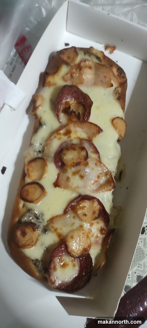 Pizza with toppings