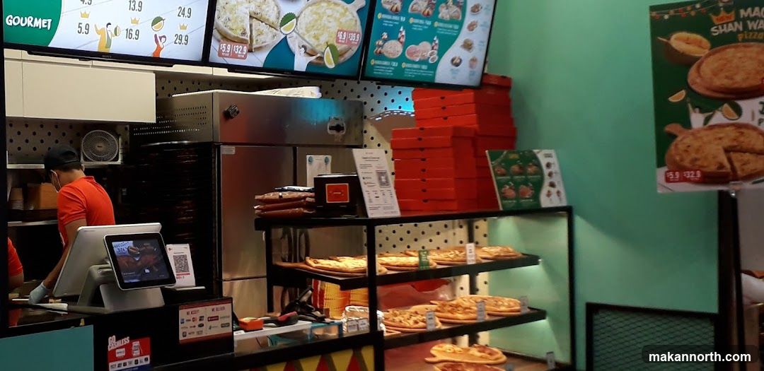 Pizza Shop Counter