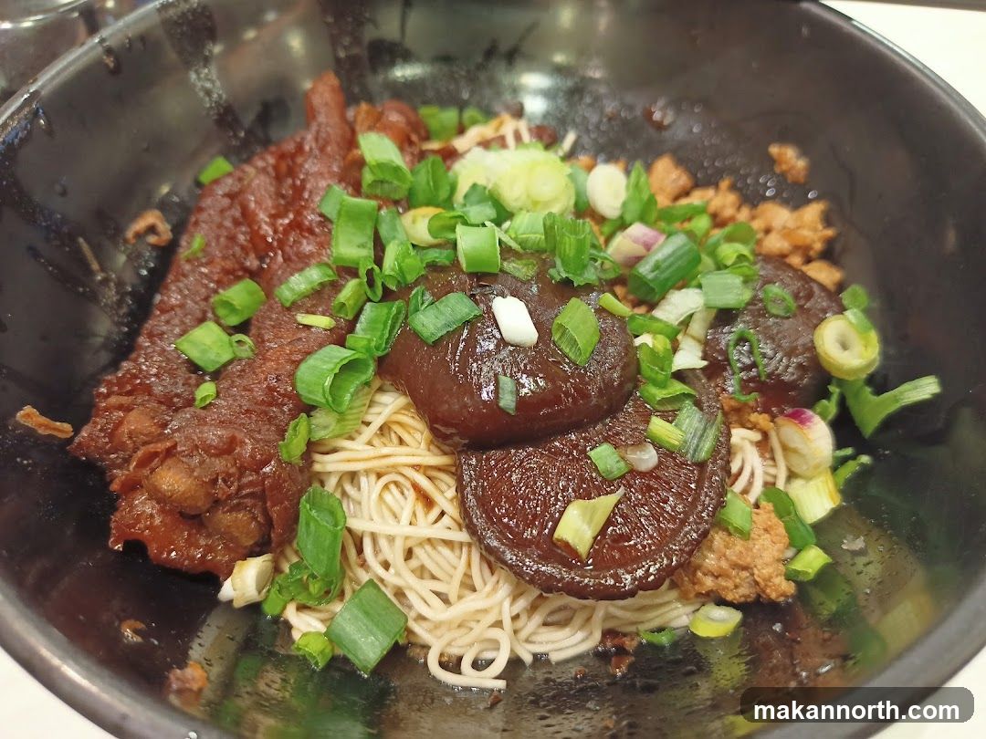 Noodle Dish with Meat and Mushrooms