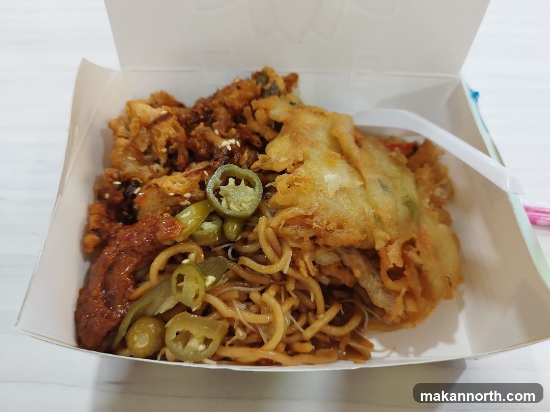 Fried Noodles with Crispy Toppings