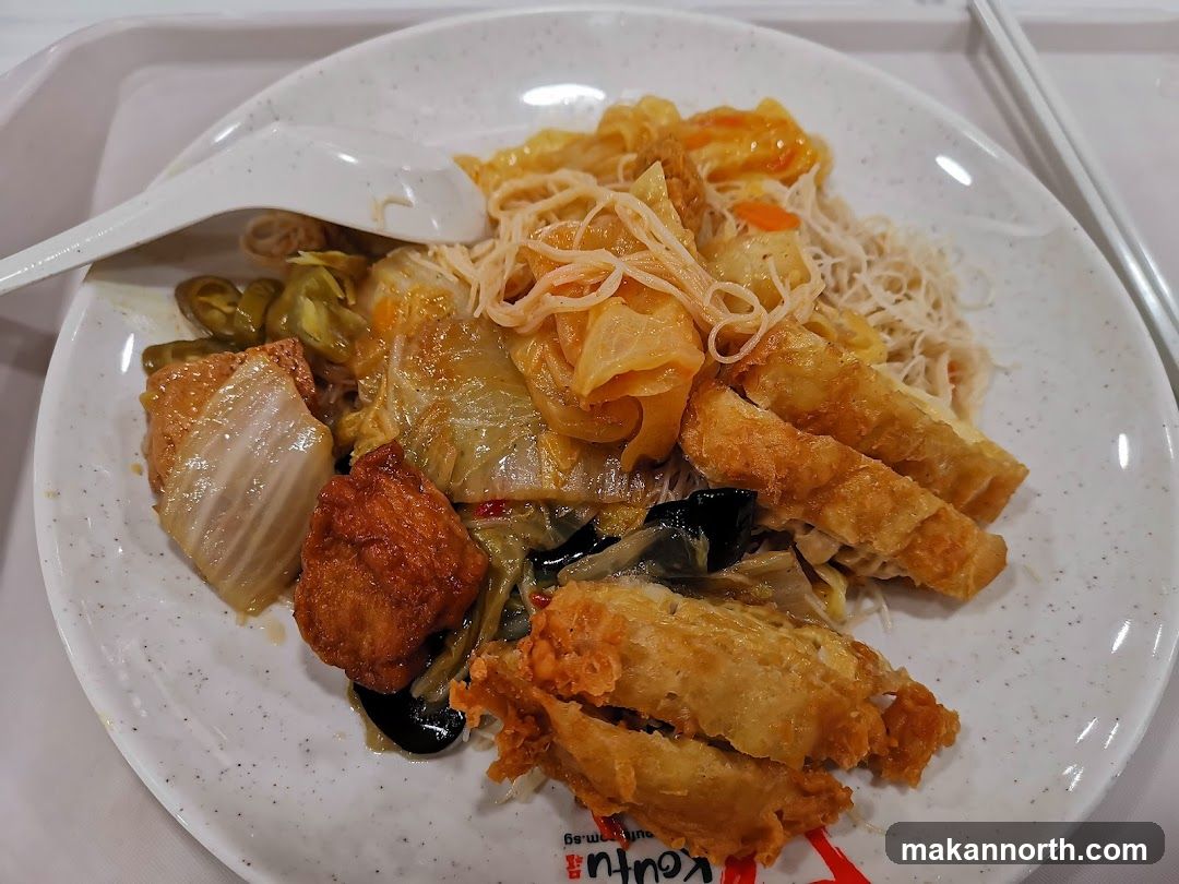 Noodles with Braised Vegetables and Fried Items