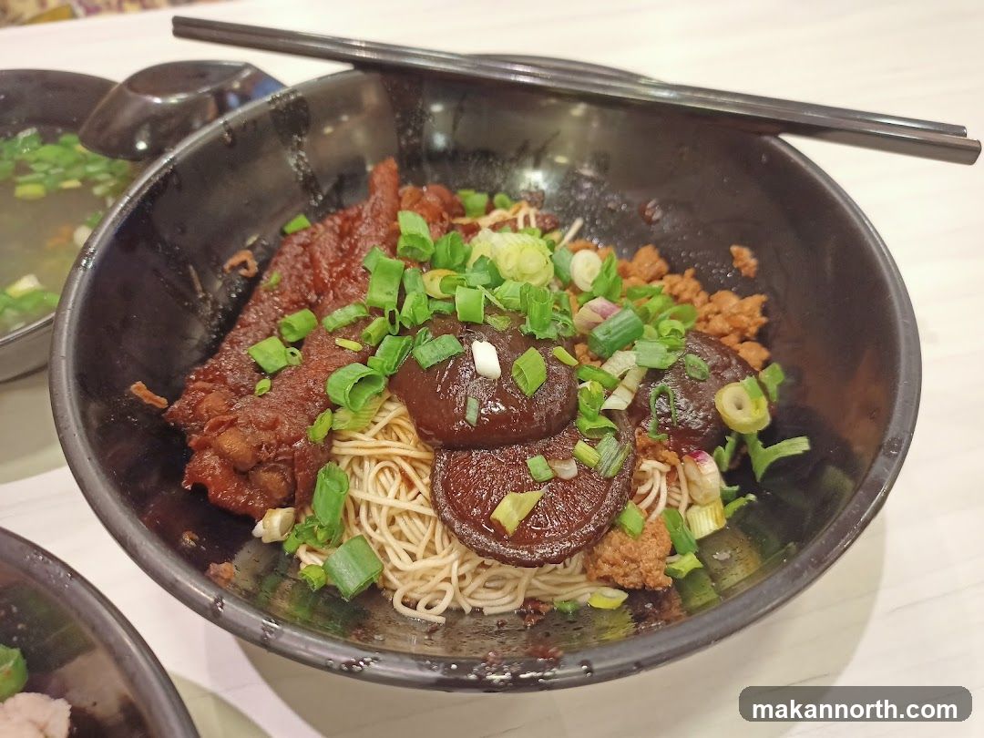 Noodles with Meat and Mushrooms