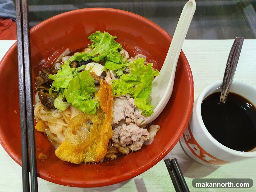 Noodle Dish with Drink