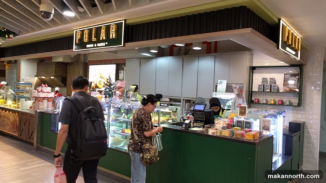 Polar Puffs & Cakes Counter