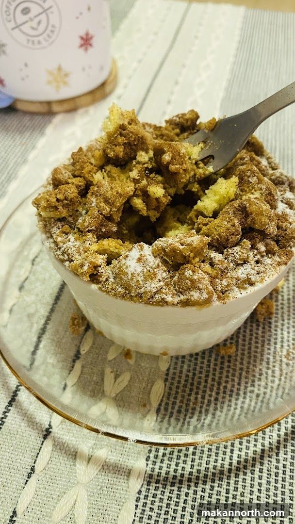 Dessert with Crumble Topping