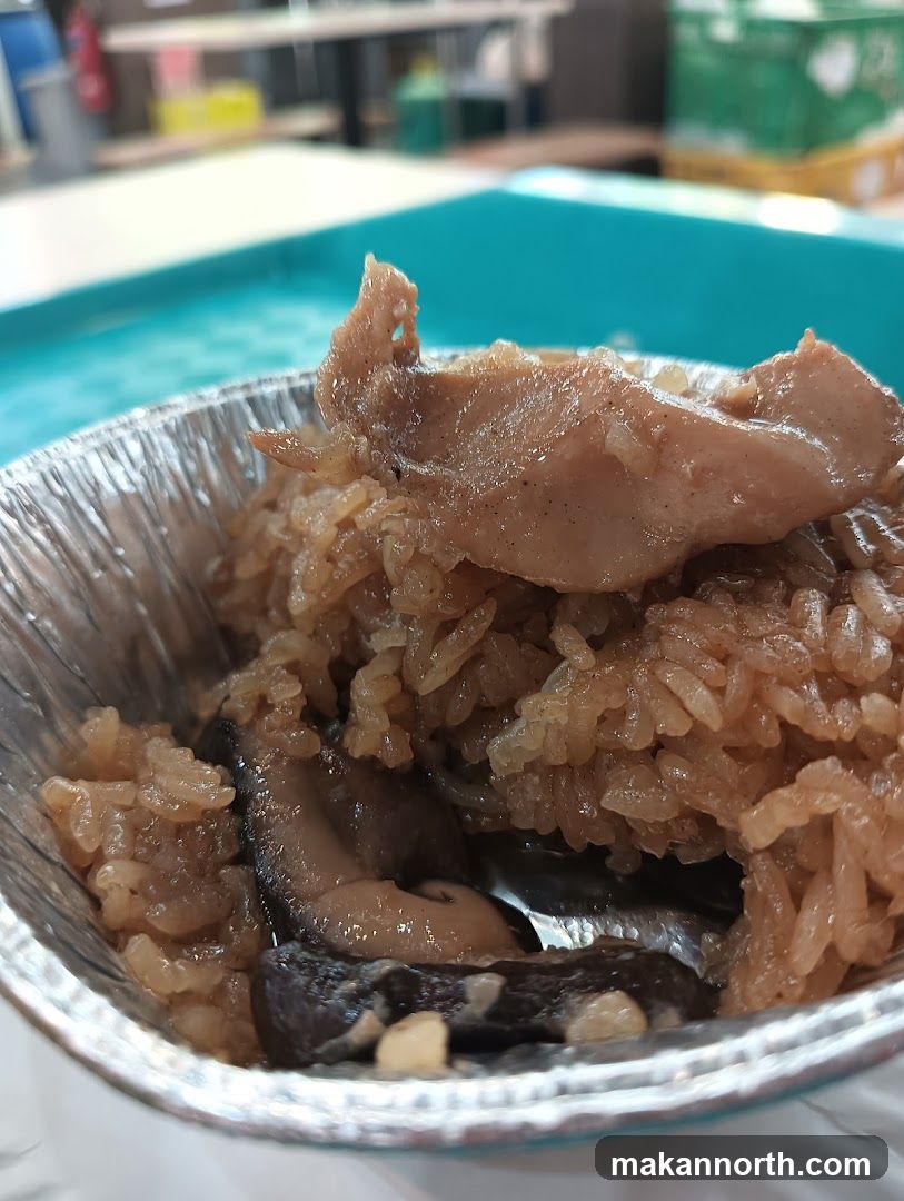 Steamed Rice with Chicken and Mushrooms