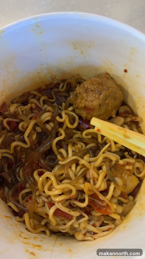 Cup Noodles with Meatball