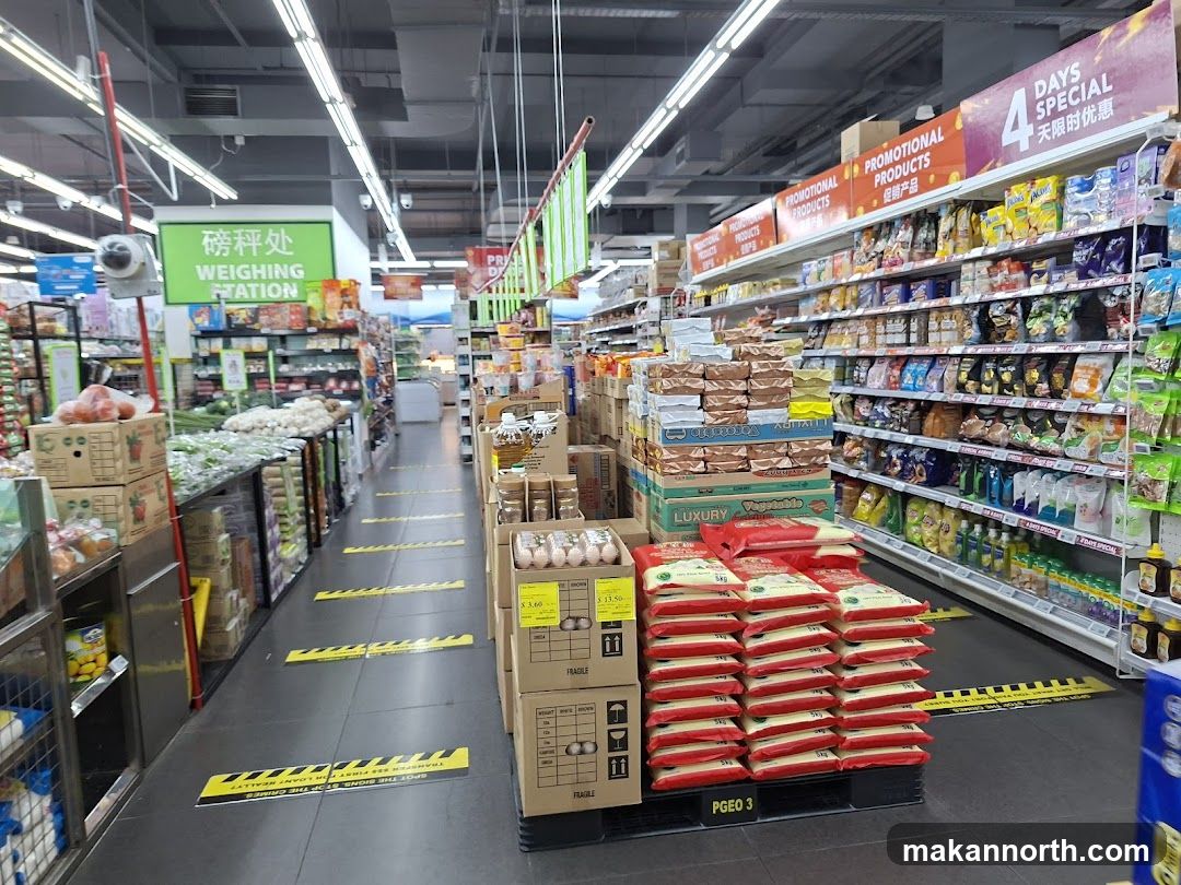 Supermarket Aisle